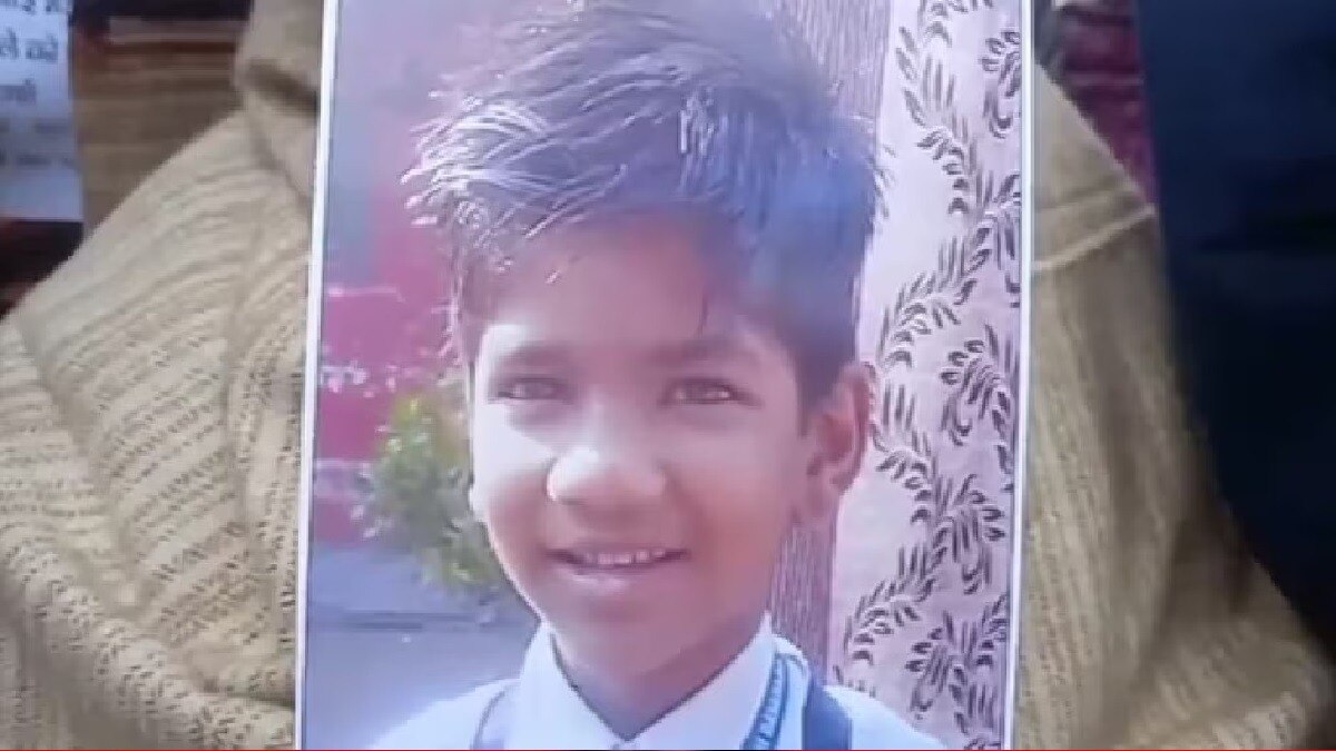 नाले में मिला था मासूम का शव