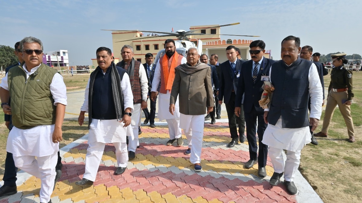 प्रगति यात्रा पर मधुबनी पहुंचे नीतीश,दी कई सौगात