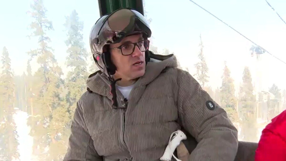 जम्मू कश्मीर के मुख्यमंत्री उमर अब्दुल्ला