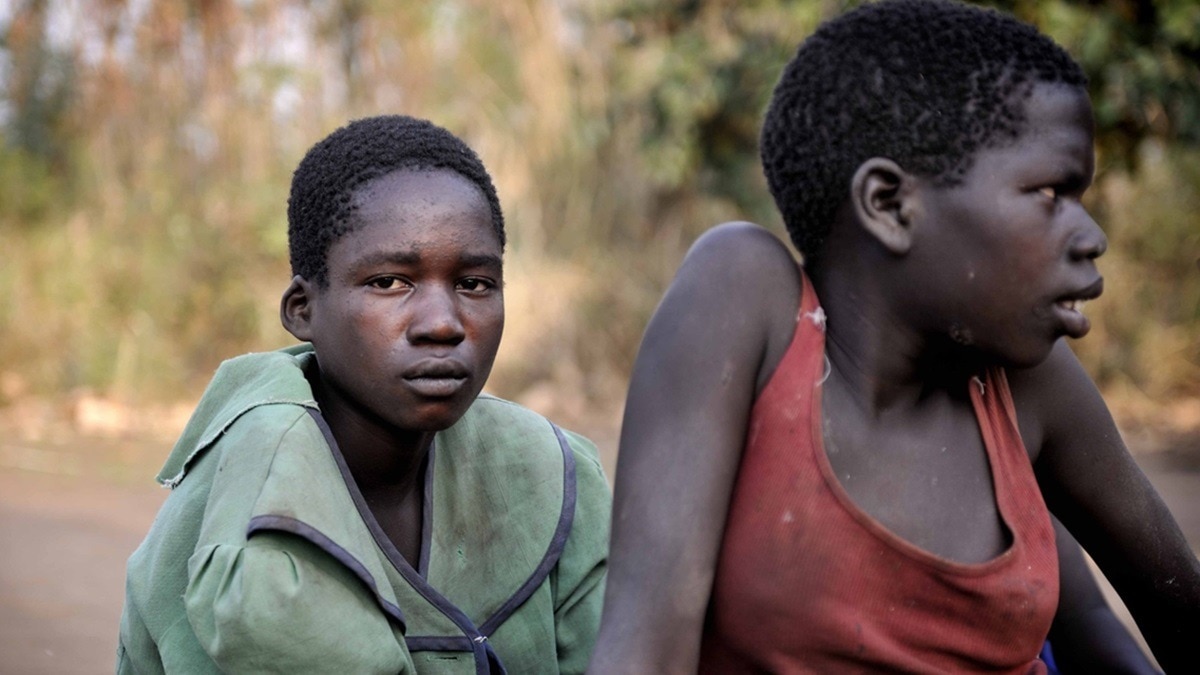 दुनिया में सबसे गरीब है ये देश, रोटी और पानी भी यहां लग्जरी, ऐसी है जिंदगी