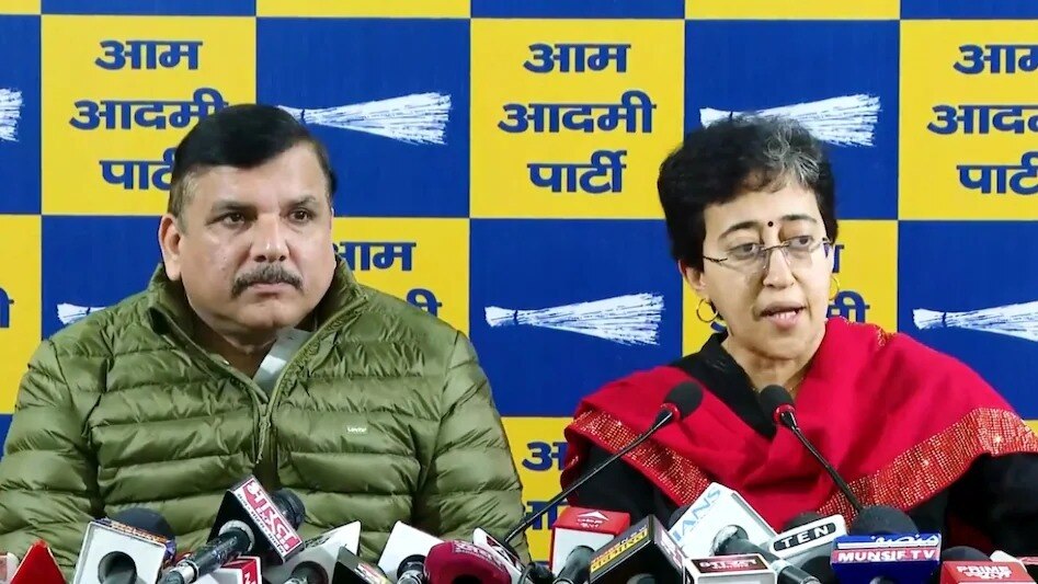 सांसद संजय सिंह और CM आतिशी