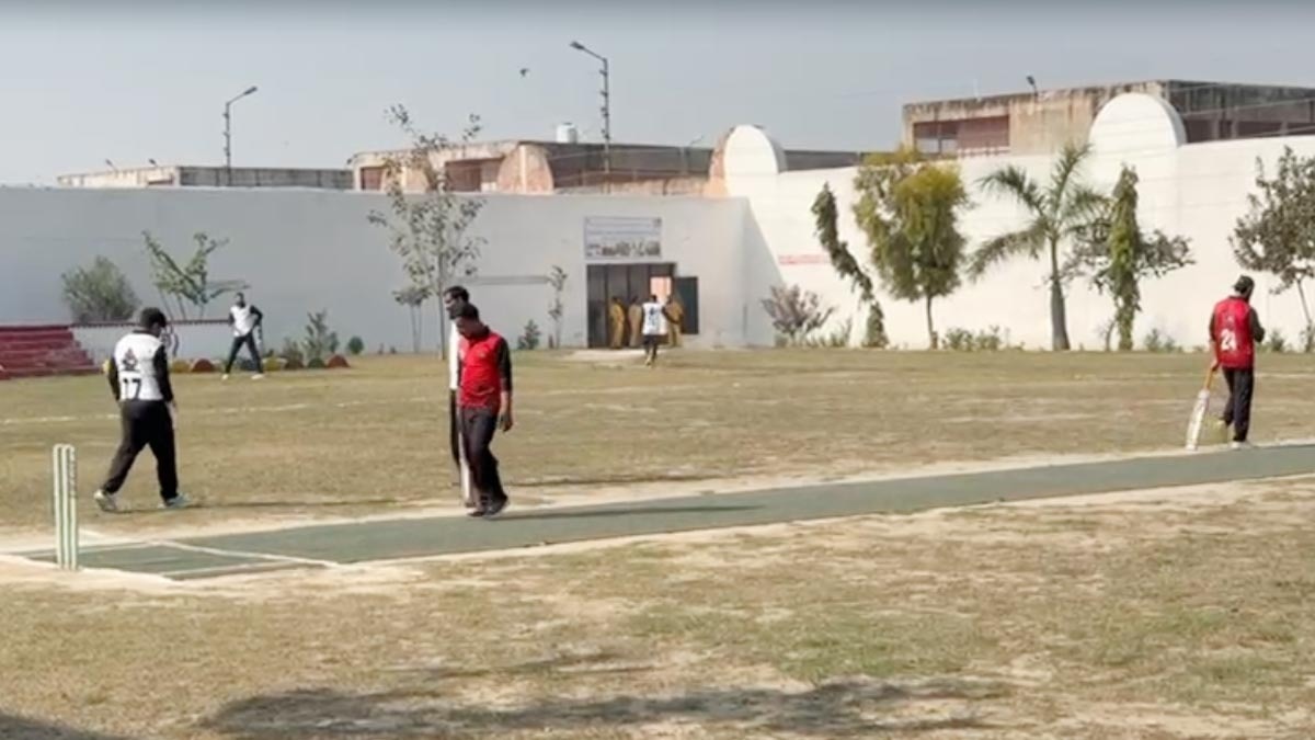 लूक्सर जेल में जेल प्रीमियर लीग का आयोजन हुआ