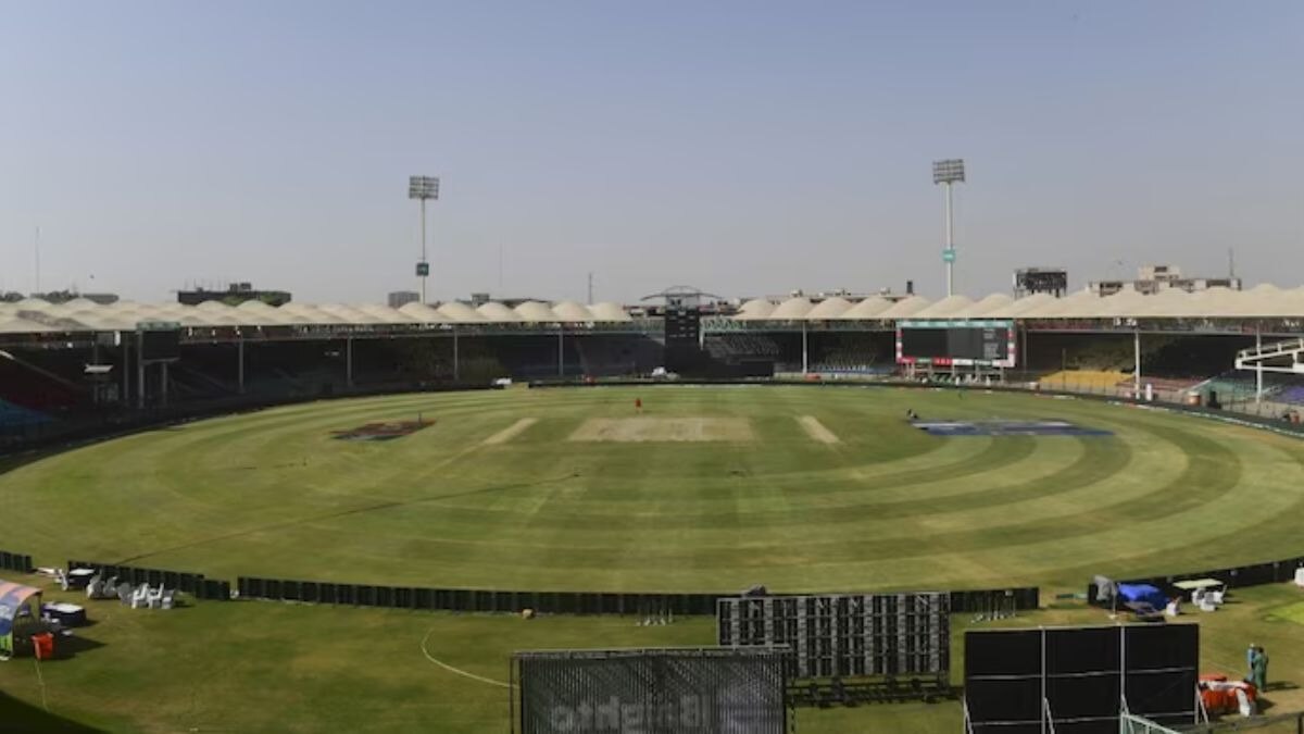 पाकिस्तान में अभी तैयार नहीं हो पाए स्टेडियम National Stadium in Karachi (AFP Photo)