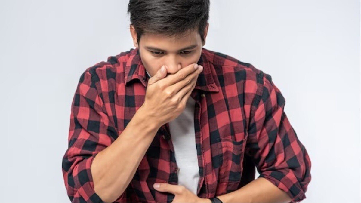 Tips to Manage Acidity: एसिडिटी से पाना चाहते हैं छुटकारा? इन आयुर्वेेदिक उपायों को करें फॉलो