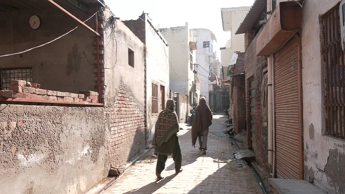 बेटे के डिपोर्ट होने से सदमे में परिवार, पिता की हालत खराब, 41 लाख लगाकर भेजा था अमेरिका