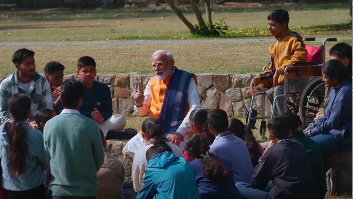 छात्रों ने जब पूछे 'लीडरशिप' से जुड़े सवाल, पीएम मोदी ने दिये ये टिप्स