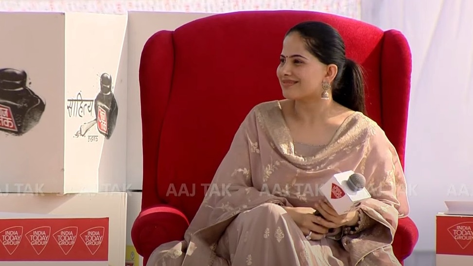 साहित्य आजतक के मंच पर जया किशोरी