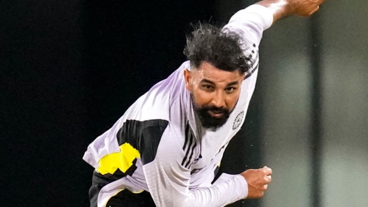 इंग्लैंड दौरे से पहले भारतीय टीम को बड़ा झटका, शमी-बुमराह हो सकते है बाहर ! 2 इंग्लैंड दौरे से पहले भारतीय टीम को बड़ा झटका