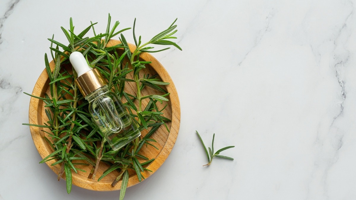 Benefits of Rosemary Water for Hair