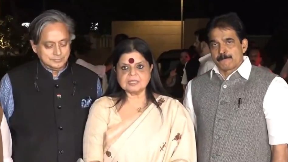 Kerala Congress in -charge Deepa Das Munshi, Shashi Tharoor and KC Venugopal Kerala Congress in -charge Deepa Das Munshi, Shashi Tharoor and KC Venugopal