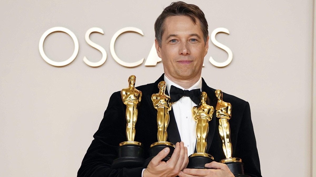 Oscars 2025: फिल्म ‘अनोरा’ का ऑस्कर में जलवा, 5 अवॉर्ड्स जीतकर बनाया अद्भुत रिकॉर्ड Oscars 2025 - फोन से फिल्में शूट करने वाले डायरेक्टर ने ऑस्कर में बनाया रिकॉर्ड, एक ही इवेंट में जीते सबसे ज्यादा अवॉर्ड्स - sean baker groundbreaking filmmaker ...