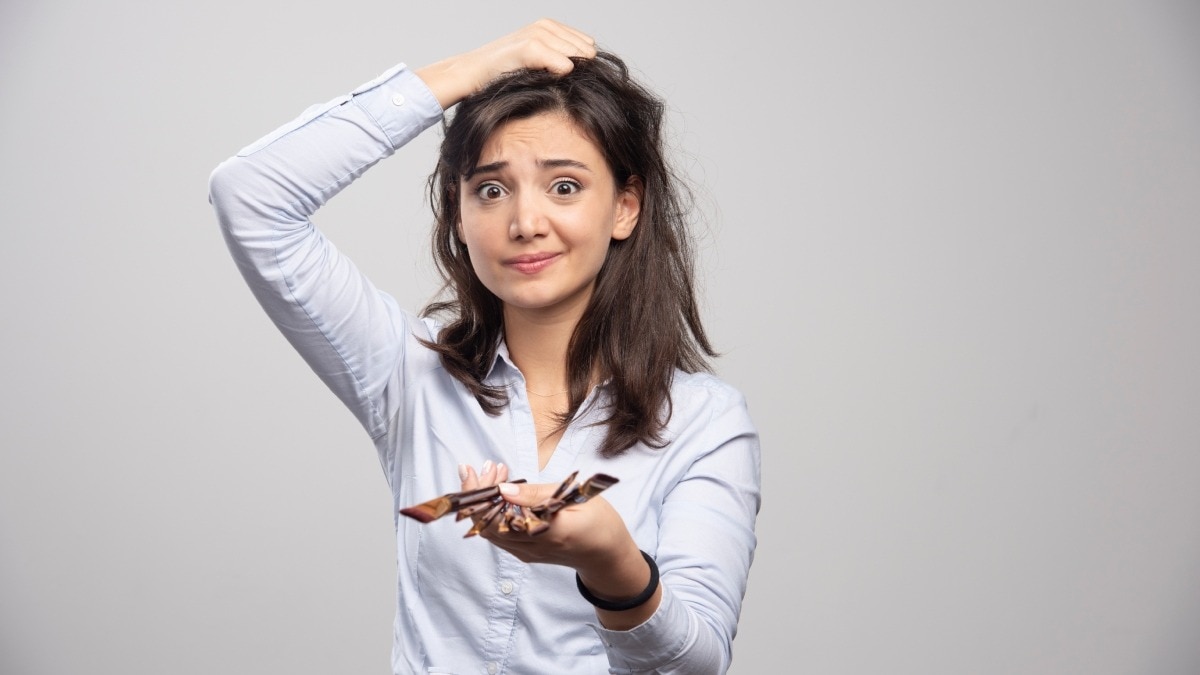 बालों को नेचुरली काला बनाने के घरेलू नुस्खे 