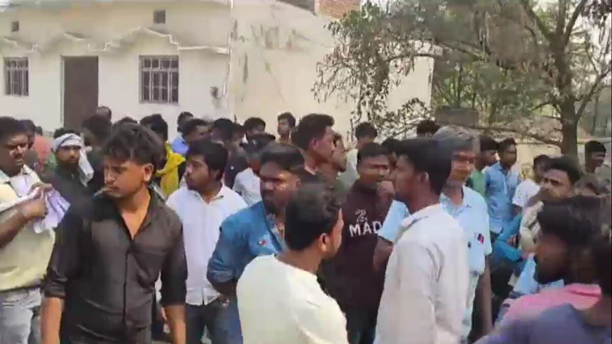 बेतिया में डीजे बजाने को लेकर दो पक्षों में मारपीट