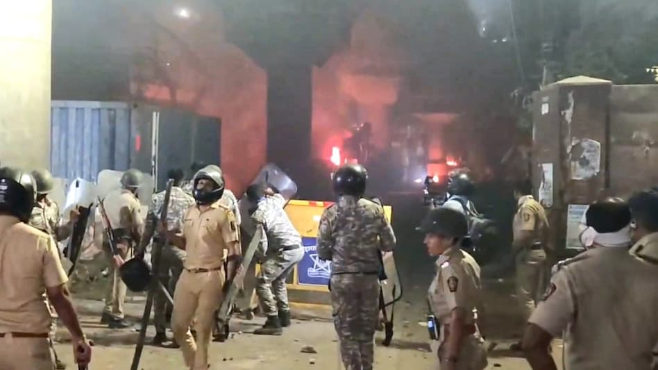 Nagpur Violence : बीजेपी विधायक ने बताई हिंसा की असल वजह कहा- 'पुलिस हिंदुओं के साथ नहीं...' 3 नागपुर हिंसा की एक तस्वीर.