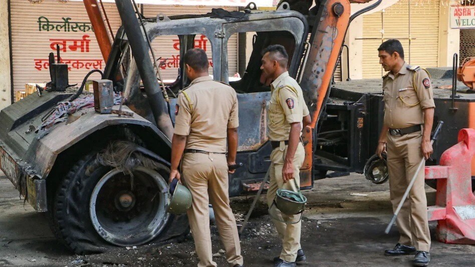 Nagpur violence - कोई स्टेशन के लिए निकला था, तो कोई दूध लाने... नागपुर हिंसा में जख्मी कई लोगों के परिवार लगा रहे अस्पताल-थानों के चक्कर - Nagpur violence Two ...