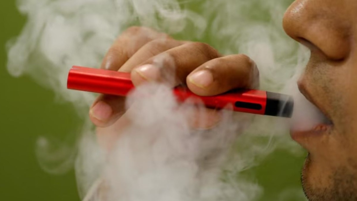 देश में लगातार बढ़ रहा वेप कल्चर