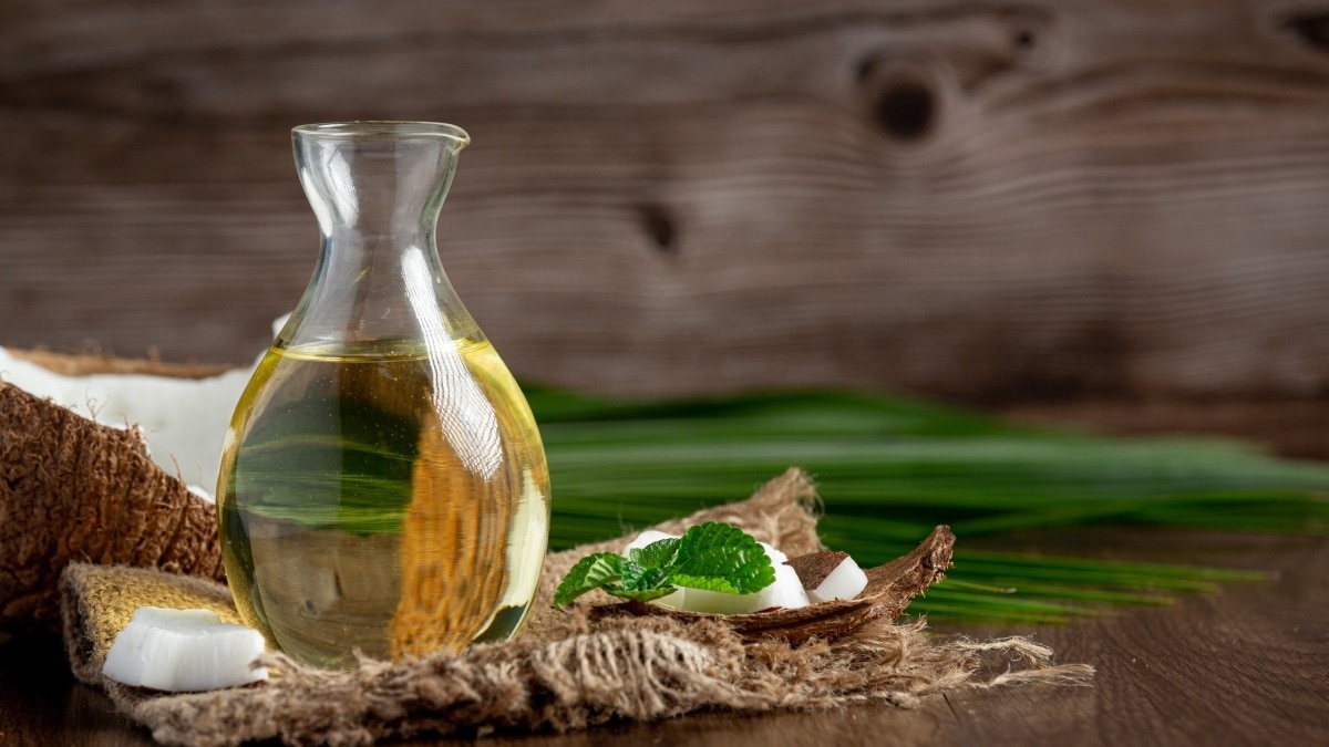 Benefits of Castor Oil: सिर्फ स्किन ही नहीं बल्कि सेहत के लिए भी रामबाण है ये तेल, जानें इसके फायदे