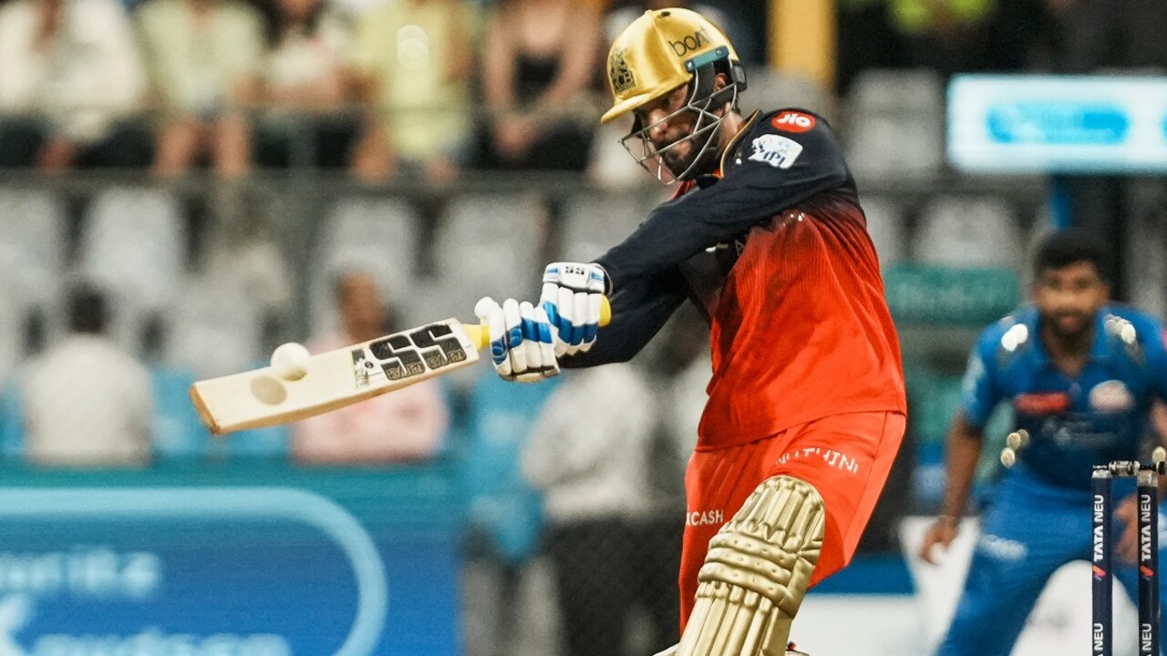 रजत पाटीदार ने रच दिया इतिहास, सचिन तेंदुलकर का ये रिकॉर्ड तोड़ा 2 रजत पाटीदार