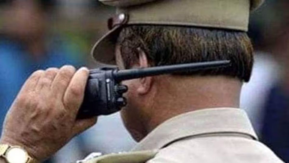 रांची में सड़क किनारे गड्ढे से दो युवकों के शव बरामद, पिस्टल और बाइक भी मिली, मर्डर या हादसा? जांच में जुटी पुलिस
