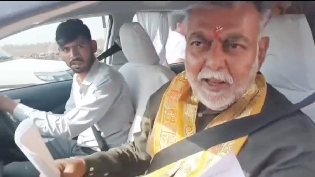 अफसरों पर भड़के MP के पंचायत मंत्री प्रहलाद पटेल.