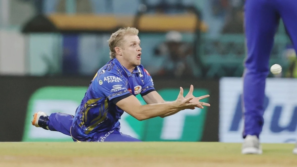 Corbin Bosch: मुंबई इंडियंस के इस खिलाड़ी पर पाकिस्तान क्रिकेट बोर्ड का एक्शन... IPL खेलने की मिली सजा