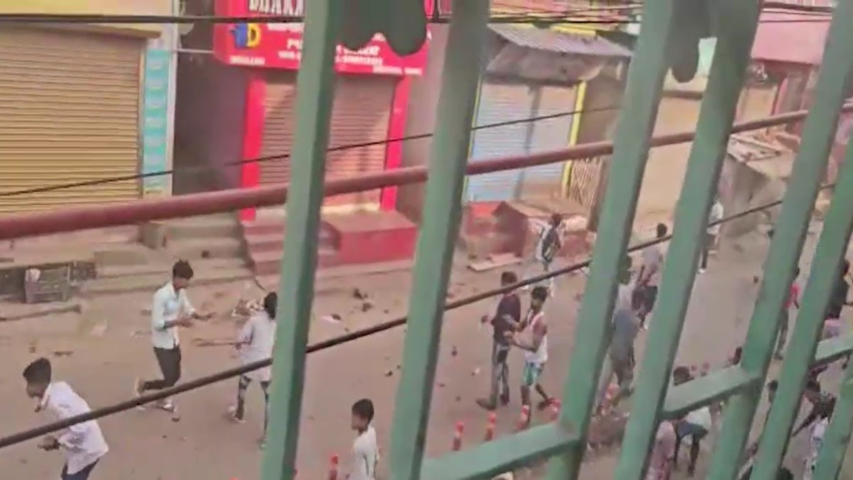 मुर्शिदाबाद हिंसा का वीडियो सामने आया है.
