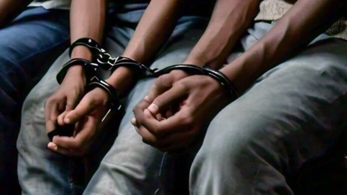 पुलिस ने दोनों आरोपियों को गिरफ्तार कर लिया