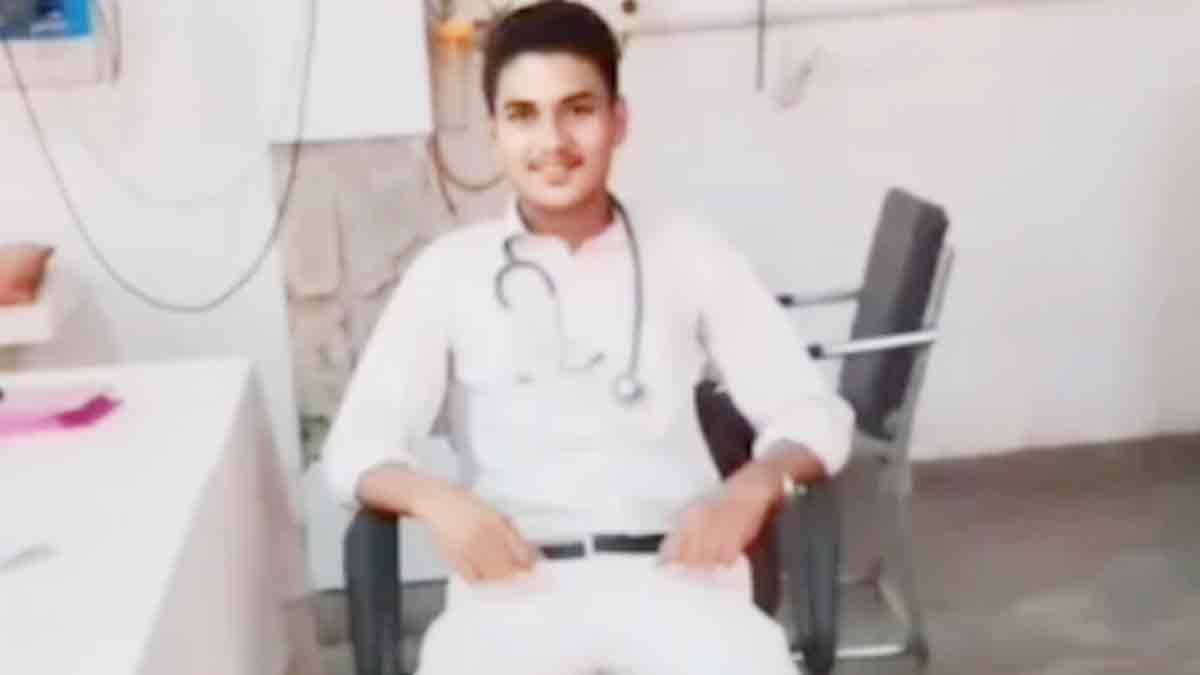 सरकारी अस्पताल में वार्ड बॉय ने मरीजों को लगाया इंजेक्शन