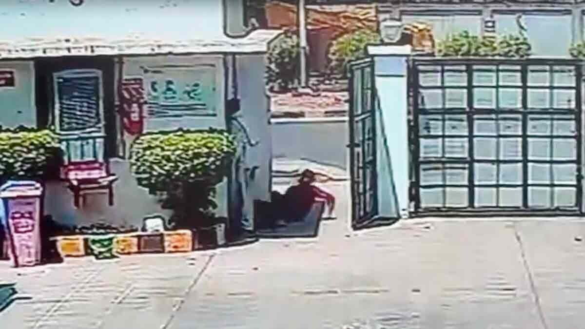  फैक्ट्री के गेट पर युवक की मौत 