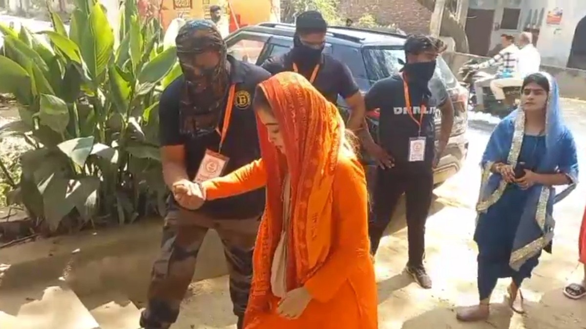 मॉडल से साध्वी बनीं हर्षा रिछारिया ने शुरू किया नया काम