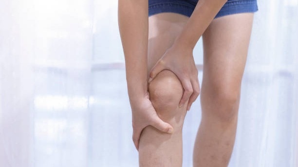 हड्डियां 60 साल तक रहें मजबूत, इसके लिए क्या खाना चाहिए