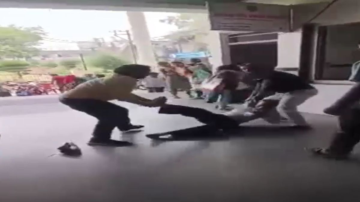 घटना का वीडियो वायरल. (Screengrab)