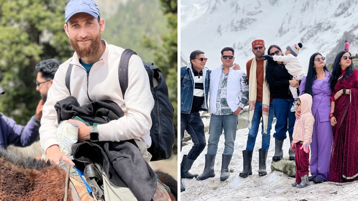 नजाकत अहमद शाह (बाएं) और छत्तीसगढ़ से आए पर्यटकों की तस्वीर