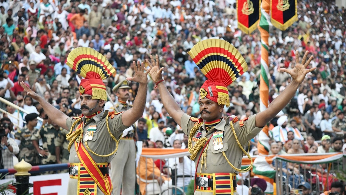 Retreat Ceremony at Attari, Hussainiwala and Sadki in Punjab