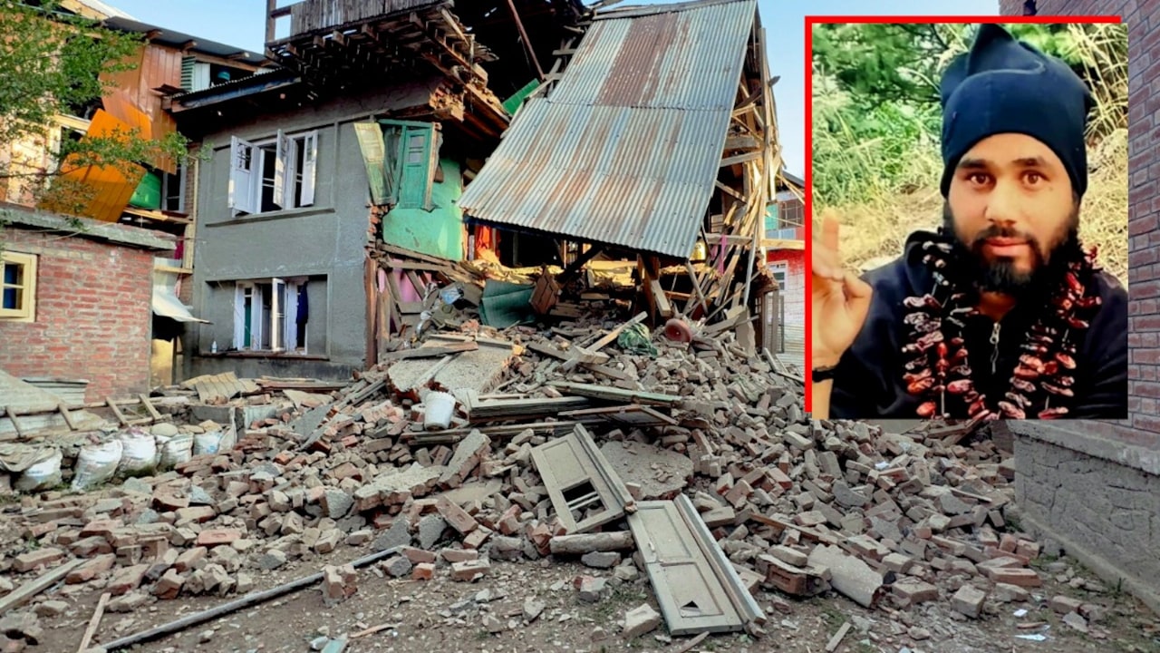 PoK में ट्रेनिंग, 3 साल से गायब… डायरी से निकली फोटो तो खुला राज़, जिस आतंकी का घर उड़ाया उस आसिफ की कहानी PoK में ट्रेनिंग, 3 साल से गायब… डायरी से निकली फोटो तो खुला राज़, जिस आतंकी का घर उड़ाया उस आसिफ की कहानी