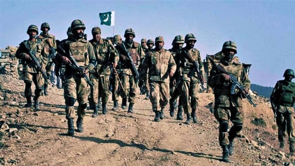 बलूचिस्तान में BLA का बड़ा हमला, IED ब्लास्ट में 10 पाकिस्तानी सैनिकों की मौत - Major BLA attack in Balochistan of pakistan many Pakistani soldiers killed in IED blast ntc - AajTak