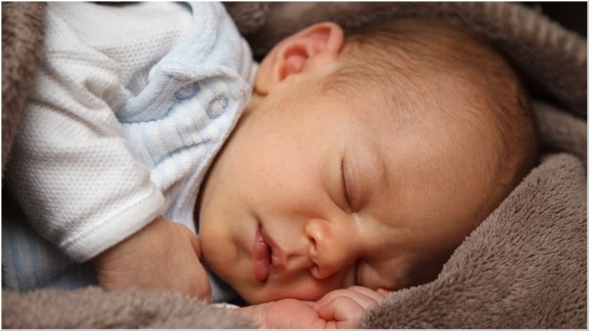 बच्चों को सर्दी जुकाम काफी जल्दी होता है.