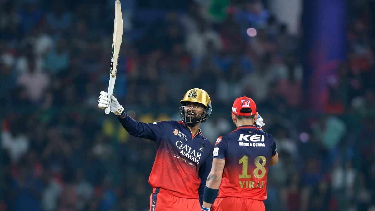 आरसीबी ने दिल्ली को 6 विकेट से हराया.