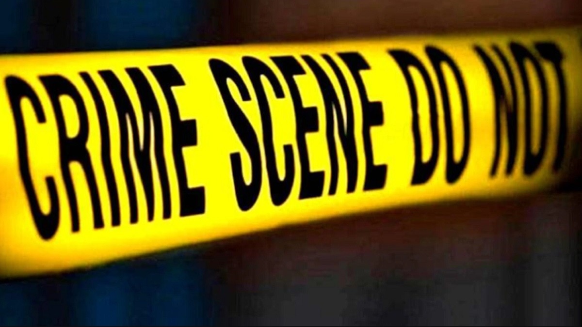 पुलिस ने इस हत्याकांड की छानबीन शुरू कर दी है