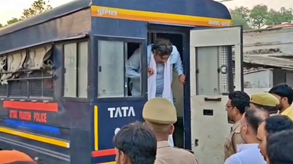 बस्ती कोर्ट ने नेताओं को भेजा जेल 