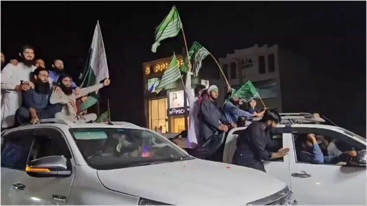 पाकिस्तान में हाफिज सईद की राजनीतिक पार्टी भारत विरोधी रैलियां कर रही है (Photo- Social Media)