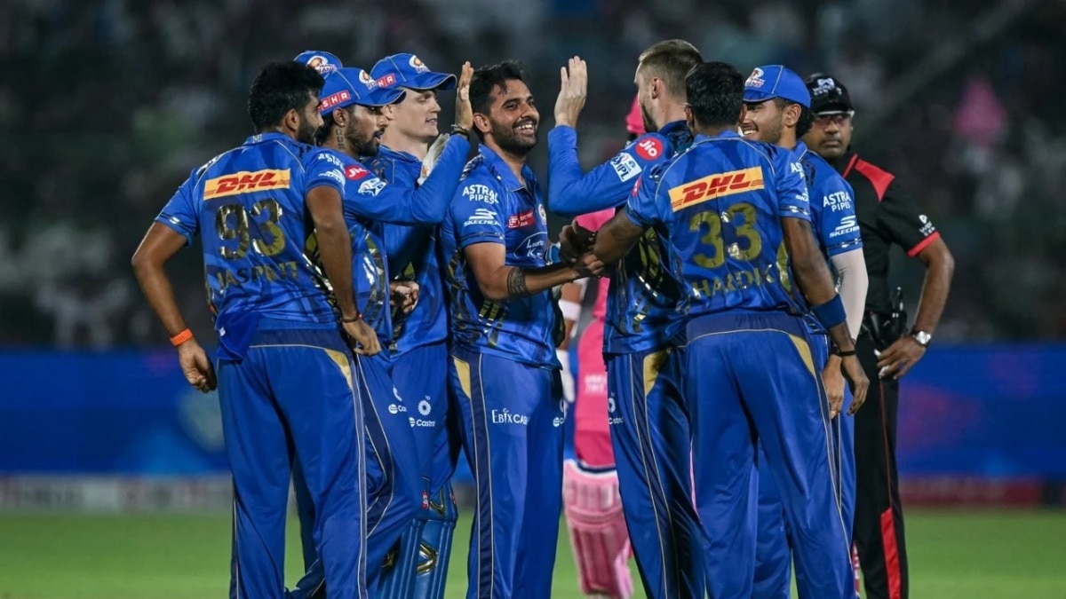 IPL 2025 में रोचक हुई प्लेऑफ की जंग... अब 8 टीमें रेस में, नोट कर लें पूरा समीकरण