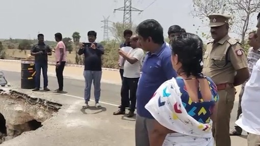 घटनास्थल पर अधिकारी