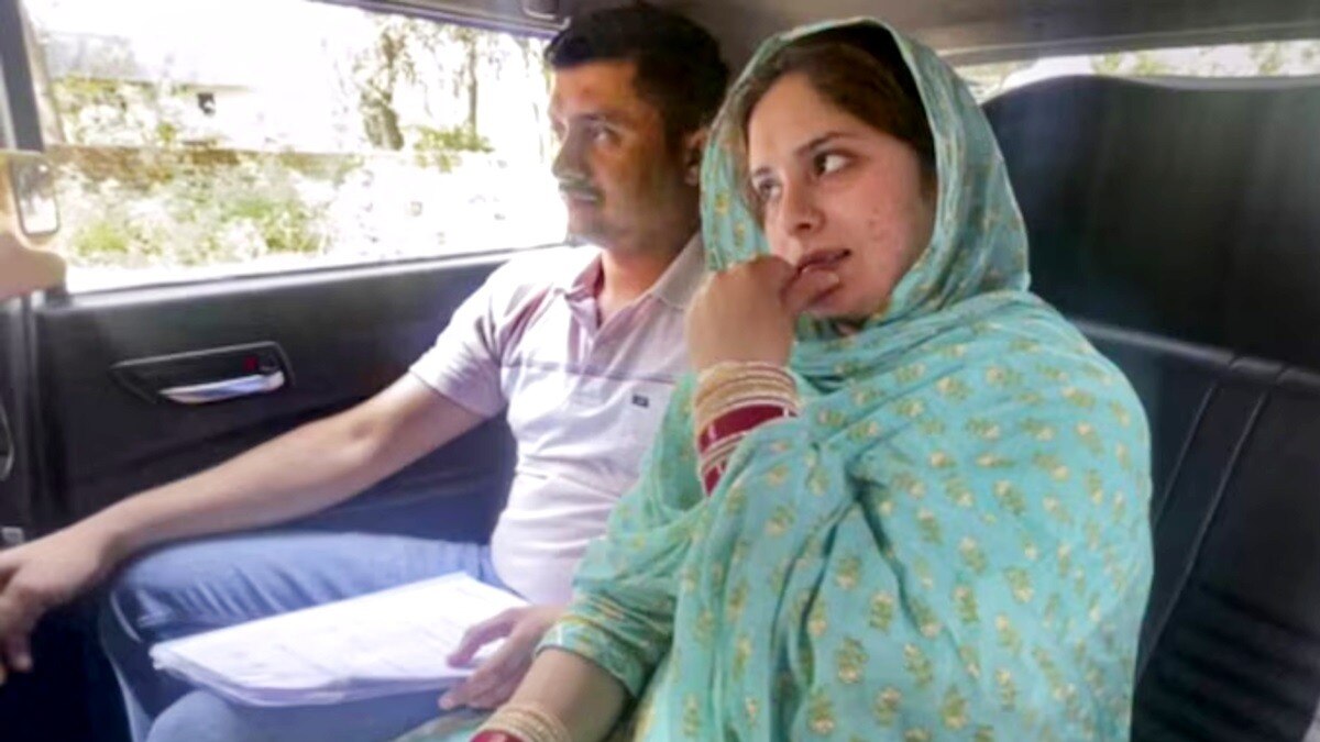 CRPF के बर्खास्त जवान मुनीर अहमद ने दी सफाई. 