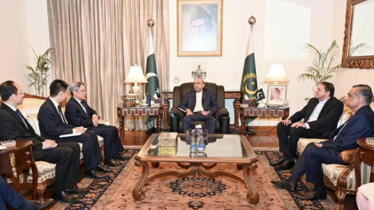 पाकिस्तान को चीन ने दिया मदद का भरोसा (फोटो: सोशल मीडिया/X)