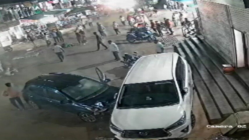 MP के नरसिंहपुर में बेकाबू कार ने कई लोगों को कुचला