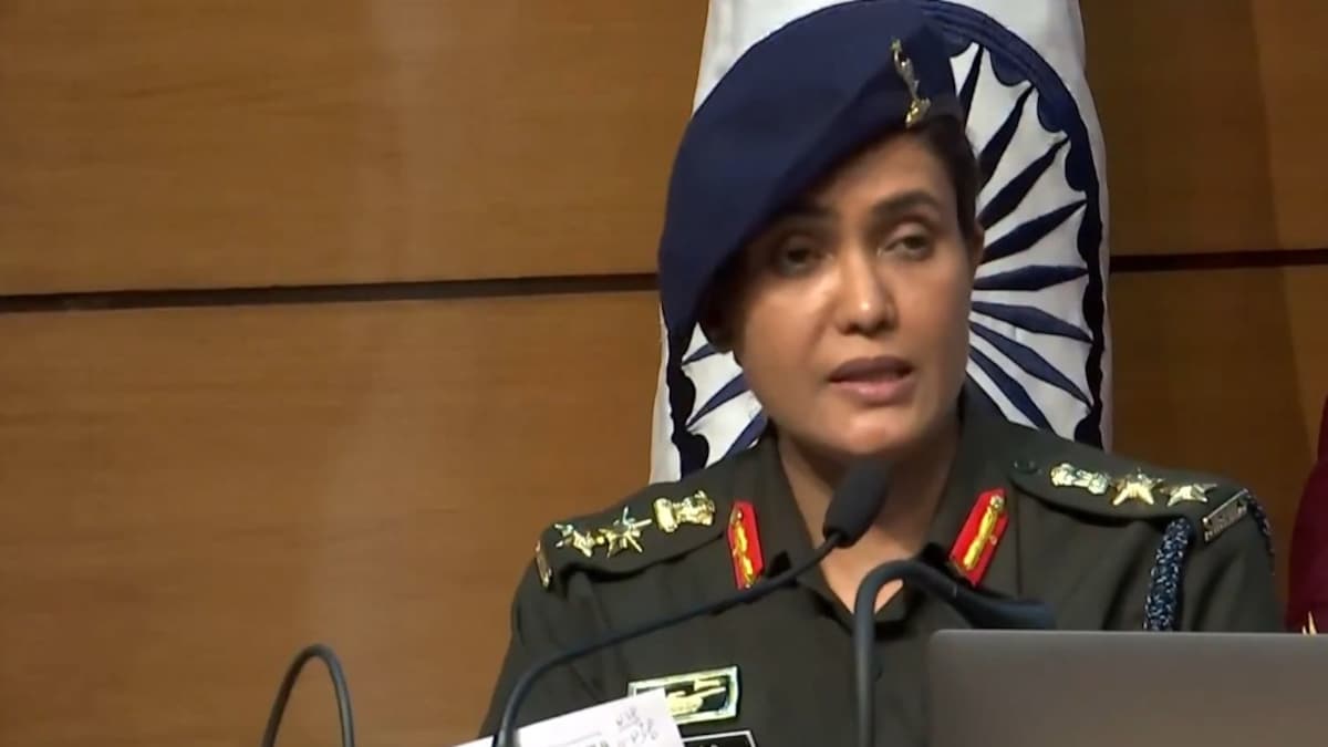 Who is Colonel Sophia Qureshi: कहानी उस महिला ऑफिसर की, जिसने सबूत के साथ पाकिस्तान को उसकी औकात दिखा दी! - india air strike pakistan press briefing by women colonel Sophia Qureshi