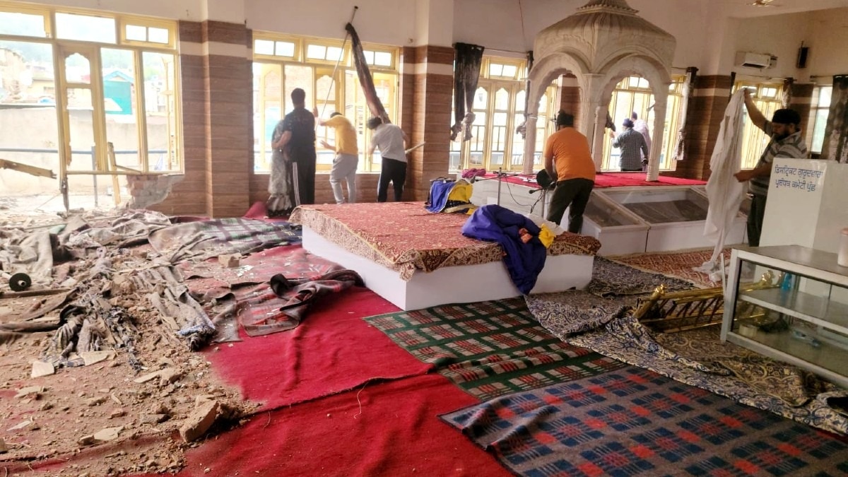 आज गुरुद्वारा लोगों के लिए फिर से खुला.