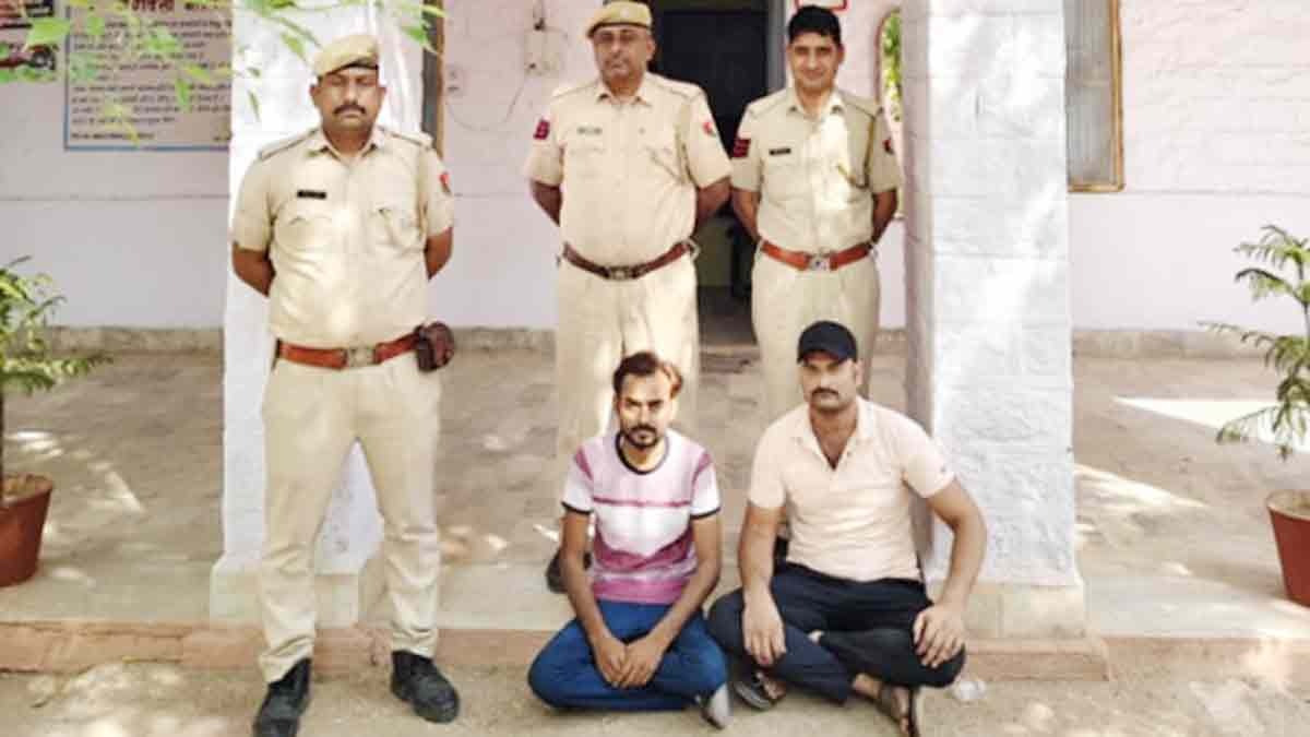 पुलिस ने 5 संदिग्धों को गिरफ्तार किया 