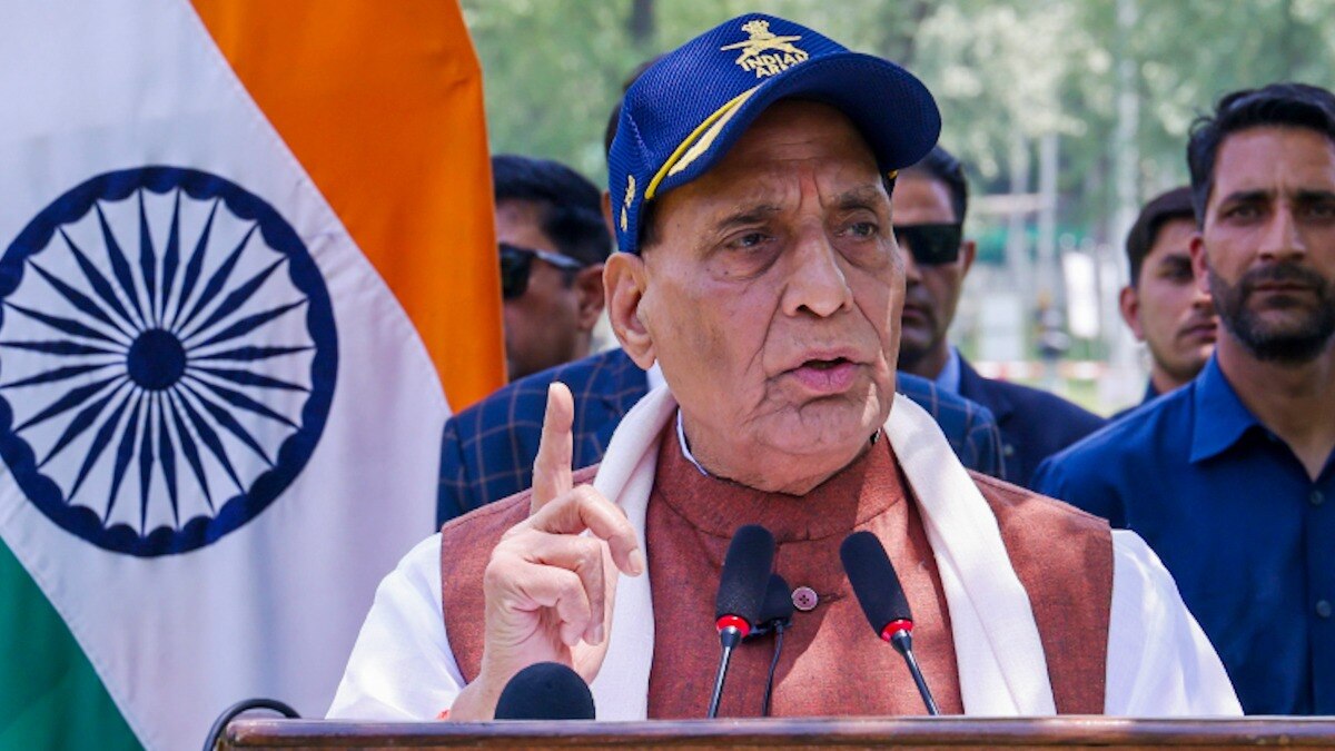 रक्षा मंत्री राजनाथ सिंह (फोटोः PTI)